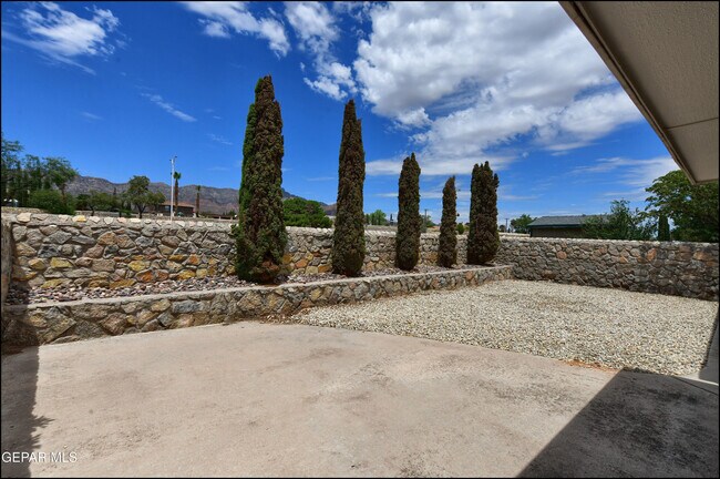 Building Photo - 11109 Loma Grande Dr