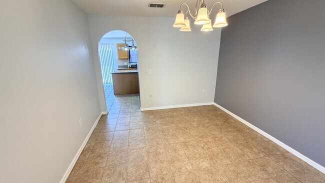 Building Photo - 5002 Strada Dr