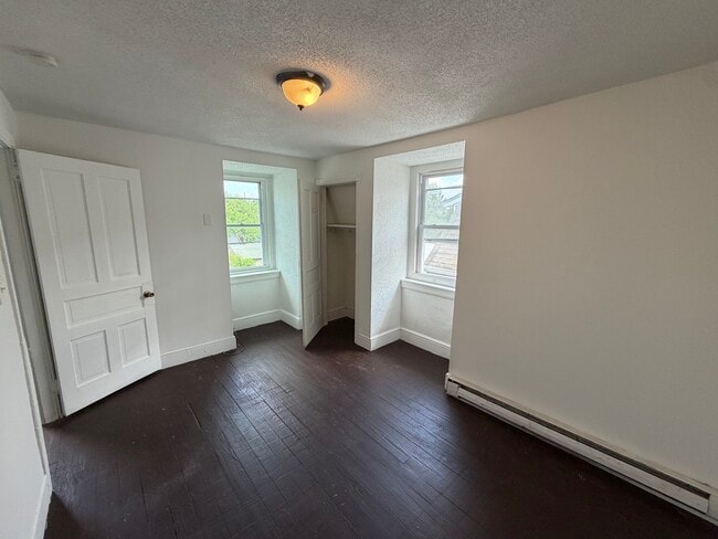 Building Photo - 639 Haws Ave