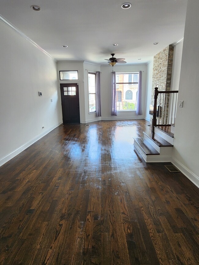 Building Photo - 4420 S Berkeley Ave