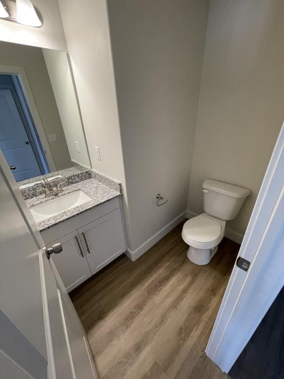 Building Photo - 1043 W 600 S