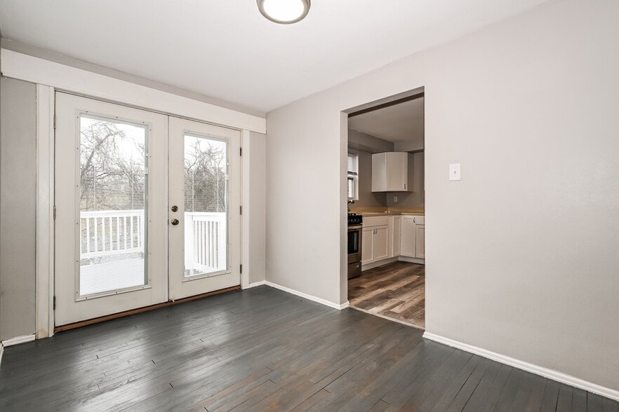 Building Photo - 125 Scott Rd