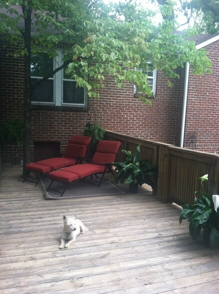 Spacious deck, perfect for socializing - 340 Woodlawn Pike