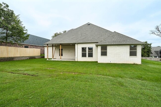 Building Photo - 4616 Maple Rdg Dr