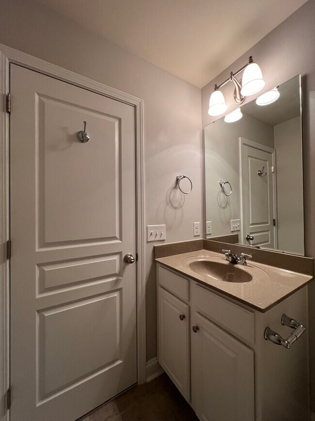 Building Photo - 229 Misty Knoll Ln