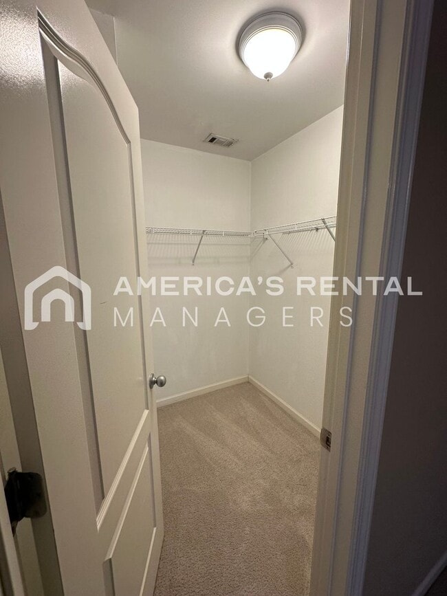 Building Photo - Beautiful Home for Rent in Birmingham, AL!!!! Available to View Now!!!