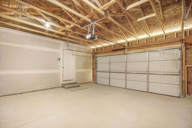 Building Photo - 6919 W Galway Cir