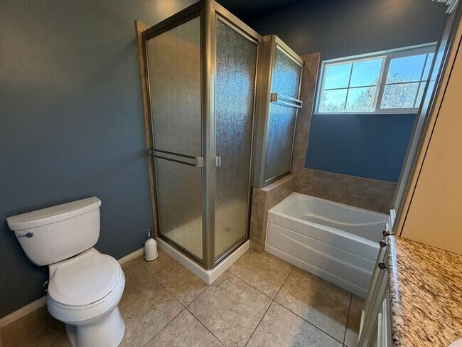 Building Photo - 32586 Galleano Ave