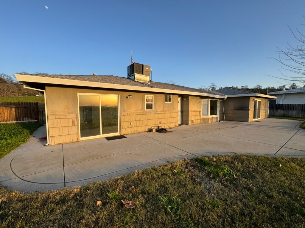 Building Photo - 3217 Sugarloaf Mountain Rd