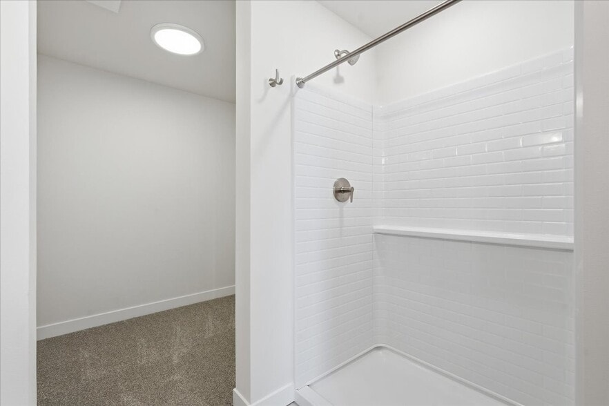 Building Photo - 290 Santa Maria Dr