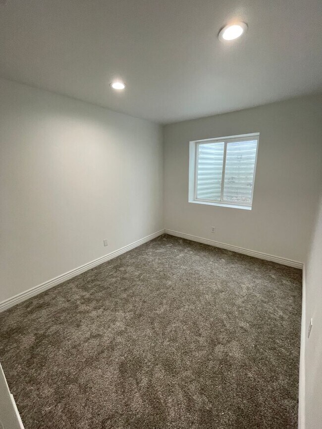 Building Photo - Amazing Home in Rexburg Idaho!