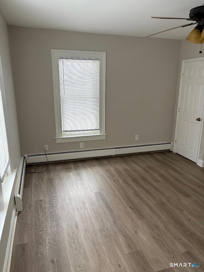 Building Photo - 65 Ingraham St