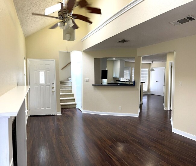Building Photo - Anderson Mill Home 2 blocks from Noel Gris...