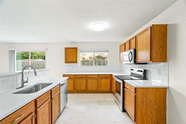 Building Photo - 2149 Franks St