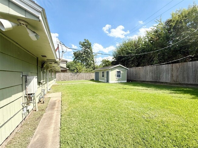 Building Photo - 5545 Pagewood Ln