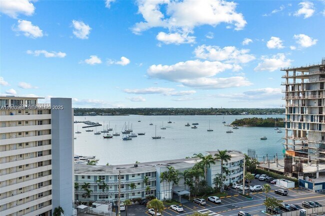 Building Photo - 7900 Harbor Island Dr