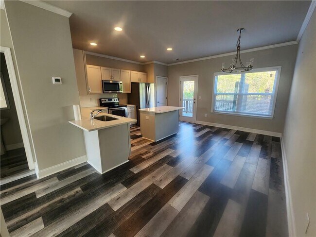 Building Photo - 187 Plaza Park Walk