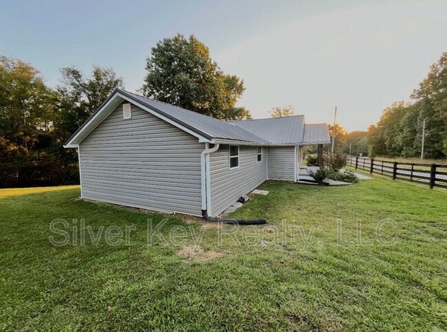 Building Photo - 1858 Reed Rd