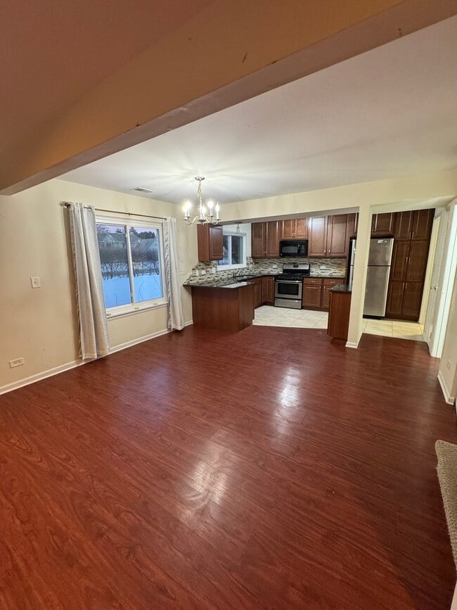 Building Photo - 448 Ferndale Ct