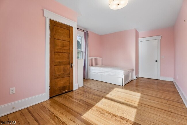 Building Photo - 439 St Marks Ave