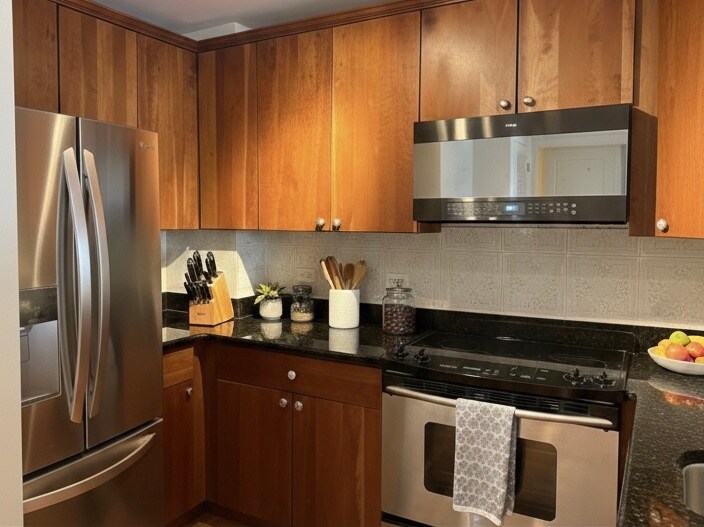 Building Photo - 6301 City Pl