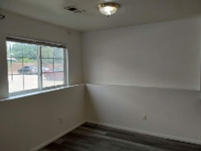Building Photo - 3606 17th Ave