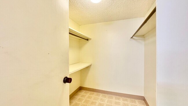 Building Photo - Available NOW - Highly Desired 2 BED 2 BAT...
