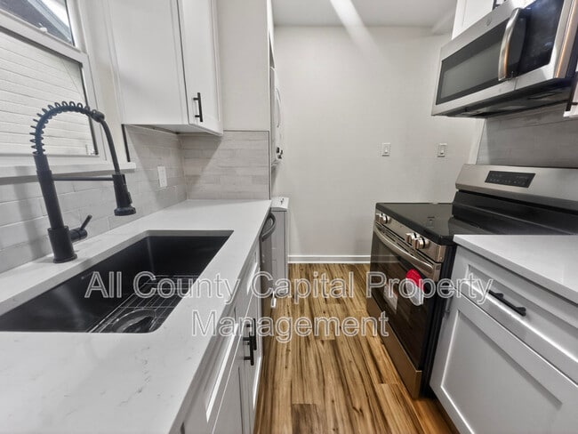 Building Photo - 3438 Willowrun Dr