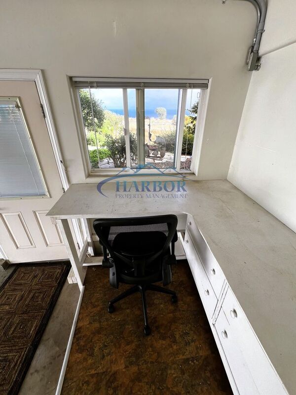 Building Photo - 668 W Paseo Del Mar