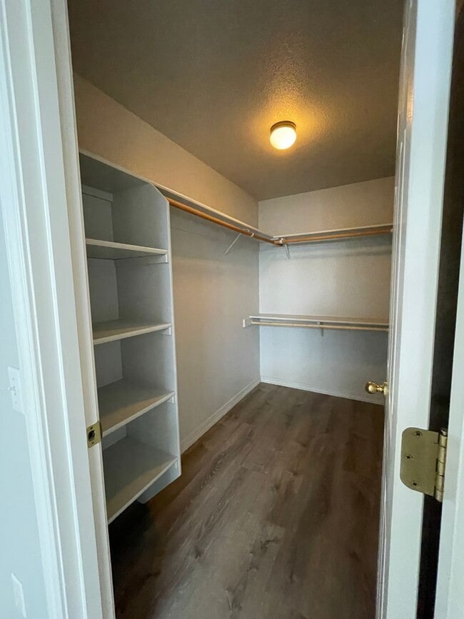 Building Photo - 1546-1548 Skyhawk Ridge