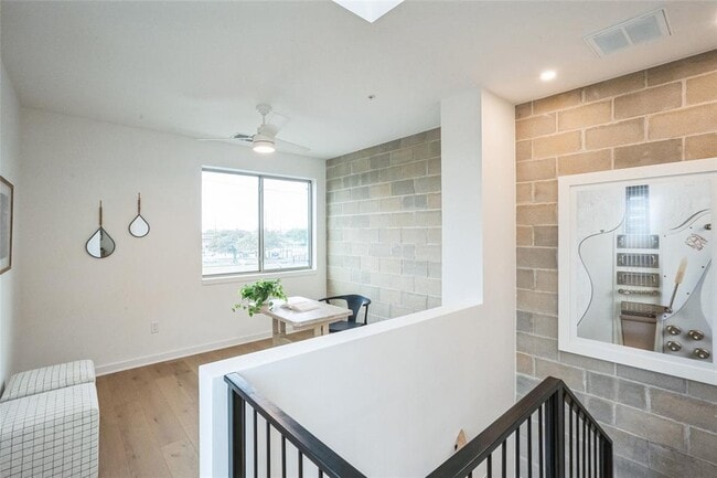 Building Photo - 700 Denson Dr