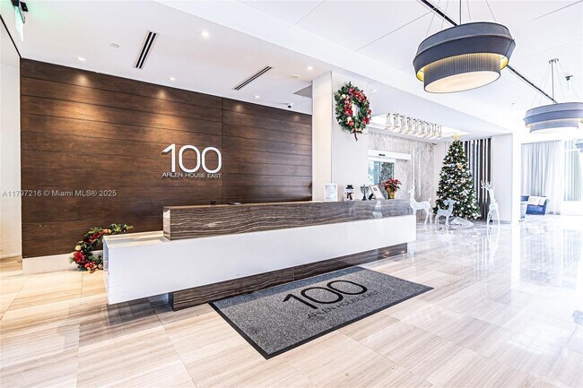 Building Photo - 100 Bayview Dr