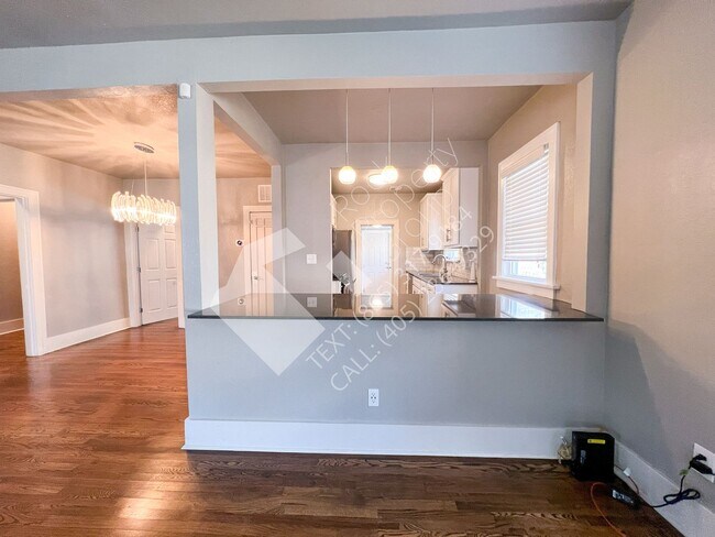 Building Photo - Must See 3 Bedroom/3 Bathroom Home near Edgemere Park