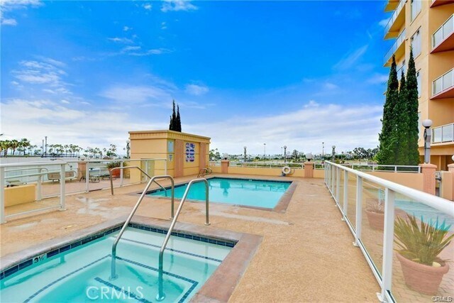 Building Photo - 488 E Ocean Blvd