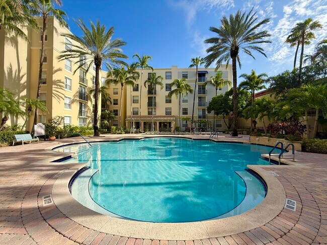 Building Photo - 630 S Sapodilla Ave