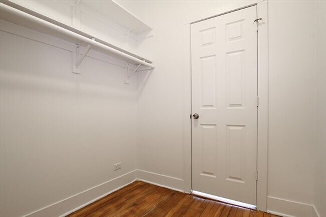 Building Photo - 7057 S Princeton
