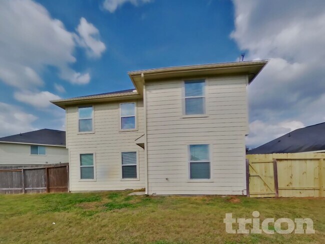 Building Photo - 21407 Jamals Way