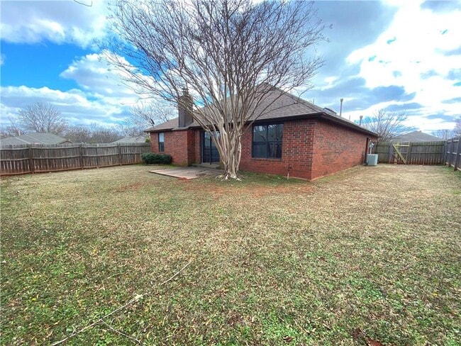 Building Photo - 917 NW 170th St