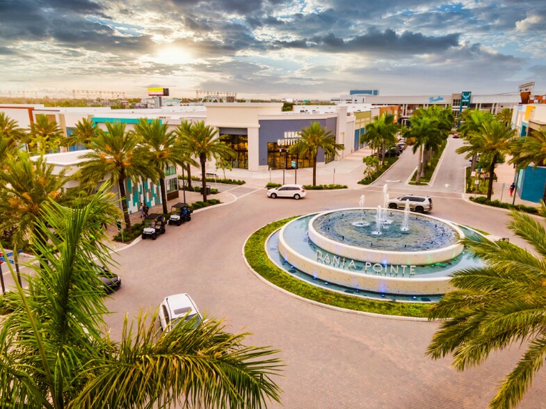 NEAR DANIA POINTE - 2210 Thomas St