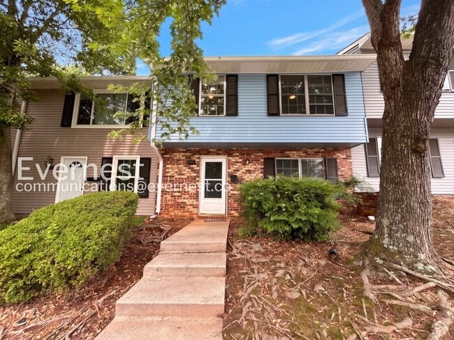 Building Photo - 396 Promenade Ct