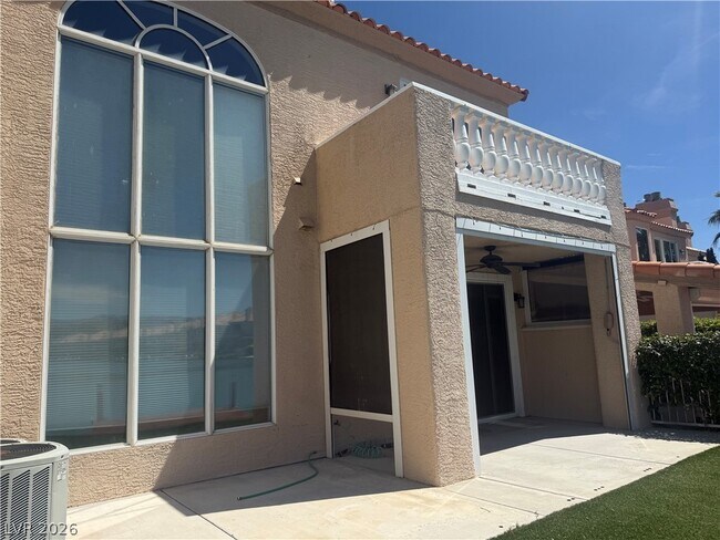 Building Photo - 3167 Lido Isle Ct