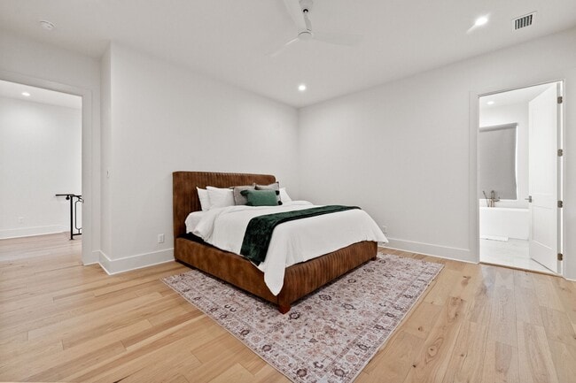 Building Photo - Fully Furnished in Argenta!