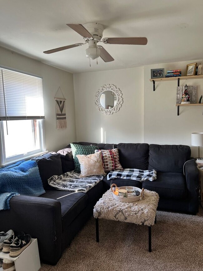 Building Photo - 1202 S Park Ave