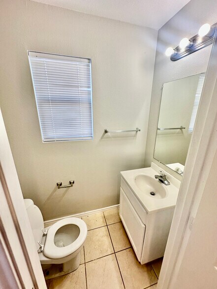 Building Photo - 768 Avondale Ave