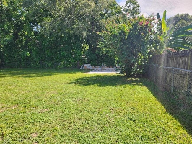 Building Photo - 843 Wessex Pl