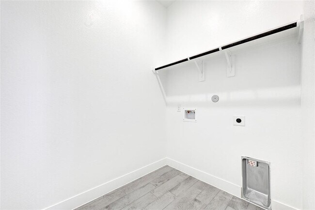 Building Photo - 21711 Meridian Duskywing Dr
