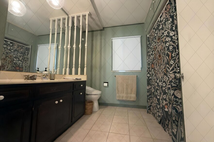 Building Photo - 1120 Masonic Ave