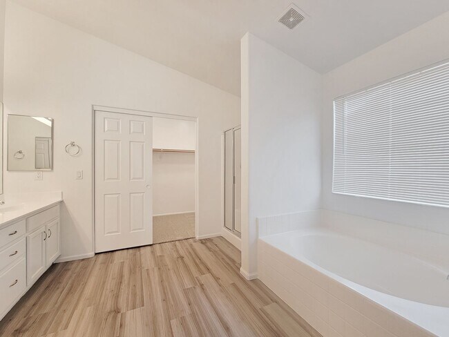 Building Photo - Excellent neighborhood in Goodyear!