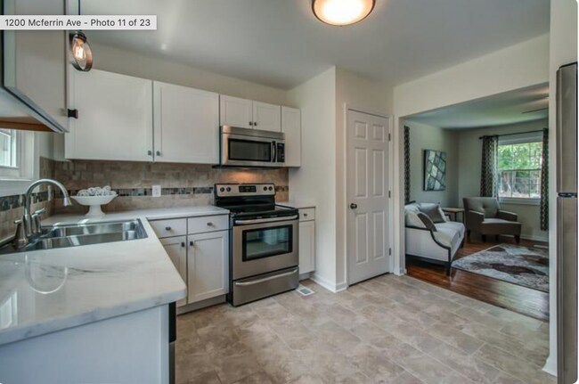 Building Photo - 2 bd/ 1bth w/ heated storage shed/studio, fenced yard