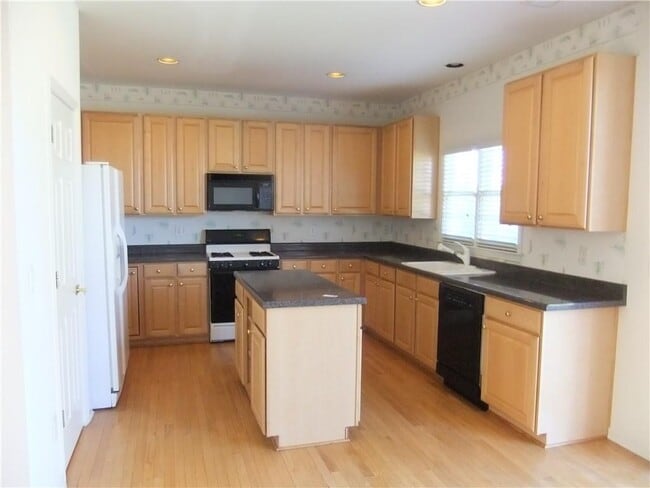 Building Photo - 2745 Niblick Way